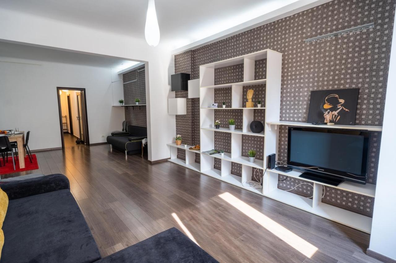 Cozy & Spacious Flat Near Victoriei Square Бухарест Экстерьер фото